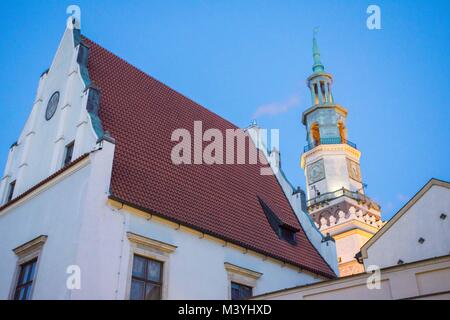 Febbraio 8, 2018 - Poznan, Wielkopolska, Polonia - 8 Febbraio 2018 - Poznan, Polonia - La città vecchia e il municipio. (Credito Immagine: © Dawid Tatarkiewicz via ZUMA filo) Foto Stock