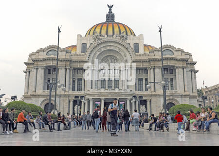 Il Palacio de Bellas Artes è l'epicentro culturale delle arti a Città del Messico. Foto Stock