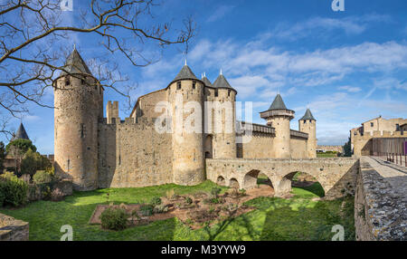 Chateau Comtal - XII secolo di collina del castello di Carcassonne, Aude, Francia Foto Stock