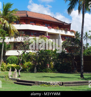 BALI, INDONESIA - Agosto 16, 2017: esterne di hotel di lusso. Foto Stock