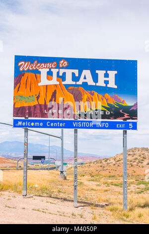 Utah,Stati Uniti d'America. 06-01-17 : utah segno vicino alla strada sulla giornata di sole. Foto Stock