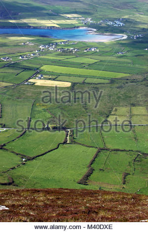 Una vista di una parte del West Kerry Gaeltacht sulla costa atlantica dell'Irlanda Foto Stock