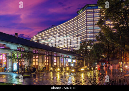 Vista notturna di songshan parco culturale in Taipei Foto Stock