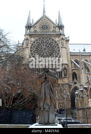 Febbraio 2018 ha visto la più grande nevicata a Parigi dal 1987. Foto Stock