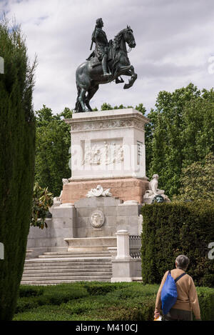 Il Park Plaza de Espana con l'opera d'arte celebra Cervantes mostra Don Quixote de la Manch e il suo partner Sancho Panza nel centro di Madrid Foto Stock