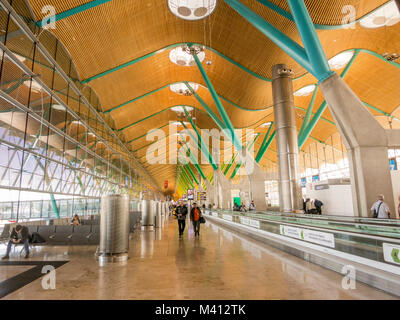 Aeroporto internazionale di Madrid Barajas Terminal 4 Foto Stock