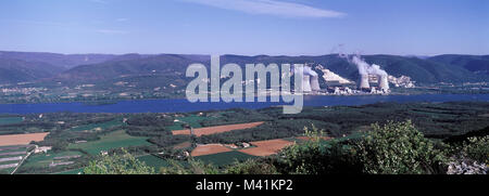 Francia, Ardeche, la centrale nucleare di Cruas-Meysse sulle rive del fiume Rodano Foto Stock