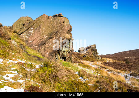 Newstones, un affioramento gritstone in Staffordshire Moorlands nel Parco Nazionale di Peak District, REGNO UNITO Foto Stock