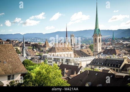 Città vecchia di Zurigo come visto dal punto di osservazione Foto Stock