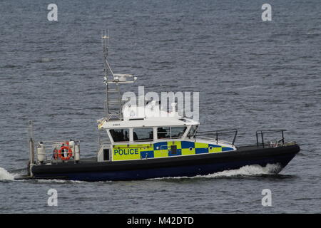 MDP Barra, un'isola-class lancio gestito dal Ministero della Difesa di polizia, fornendo escort e compiti di vigilanza durante l'esercizio comune guerriero. Foto Stock