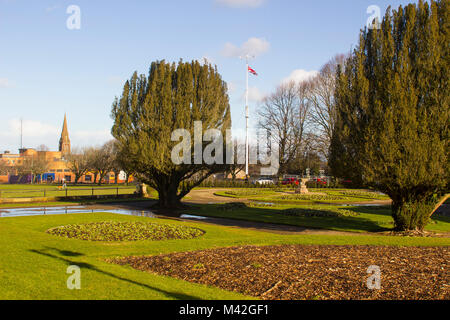 I giardini formali e schema di impianto nel parco del municipio di Bangor County Down in Irlanda del Nord per un luminoso fine inverno mattina Foto Stock