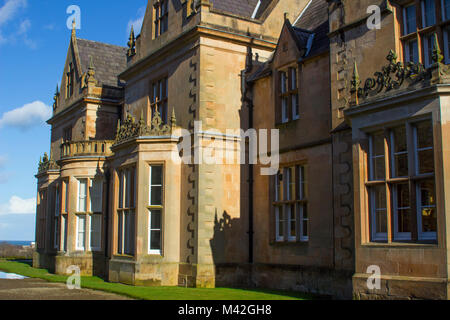 Una vista dettagliata di Bangor Town Hall e il centro civico nella contea di Down Irlanda del Nord che mostra la sua riccamente ornata caratteristiche di progettazione architettonica Foto Stock