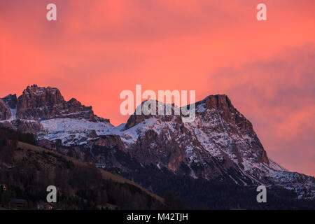 Dolomiti, Lagazuoi mountain al tramonto, Val Badia, Trentino Alto Adige, Italia Foto Stock