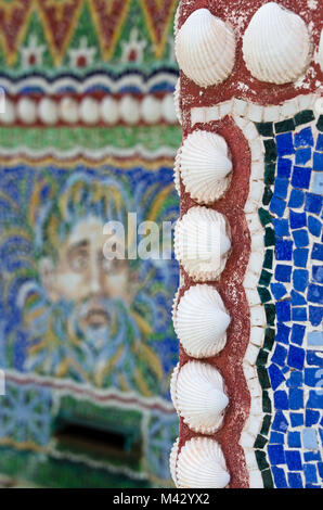 Shell grotta d'arte presso la Villa Getty, Pacific Palisades, California. Foto Stock