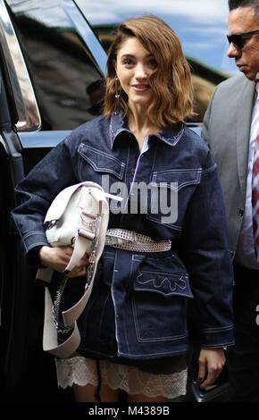 Natalia Dyer frequentando il Zadig & Voltaire pista mostra durante la settimana della moda di New York - Feb 12, 2018 - Foto: Pista Manhattan/Zach Chase ***per solo uso editoriale*** | Verwendung weltweit Foto Stock