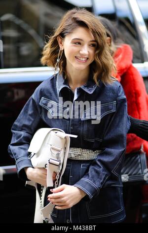 La città di New York, Stati Uniti d'America. 12 Feb, 2018. Natalia Dyer frequentando il Zadig & Voltaire pista mostra durante la settimana della moda di New York - Feb 12, 2018 - Credit: Pista Manhattan/Zach Chase ***per solo uso editoriale*** | Verwendung weltweit/dpa/Alamy Live News Foto Stock