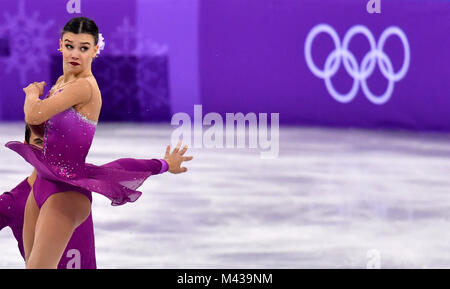 Gangneung, Corea del Sud. Xiv Feb, 2018. Anna Duskova e Martin Bidar dalla Repubblica ceca in azione durante il pattinaggio di figura coppie breve programma del 2018 Olimpiadi invernali in Gangneung Ice Arena in Gangneung, Corea del Sud, 14 febbraio 2018. Credito: Pietro Kneffel/dpa/Alamy Live News Foto Stock