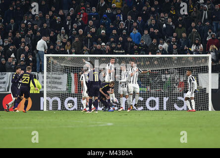 Torino, Italia. Xiii Febbraio 2018. durante la Champions League football match tra Juventus e Tottenham Hotspur F.C presso lo stadio Allianz il 13 febbraio , 2018 a Torino, Italia. Credito: Antonio Polia/Alamy Live News Foto Stock