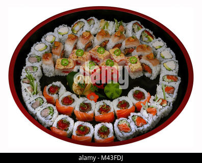 Sushi set isolato su sfondo bianco Foto Stock
