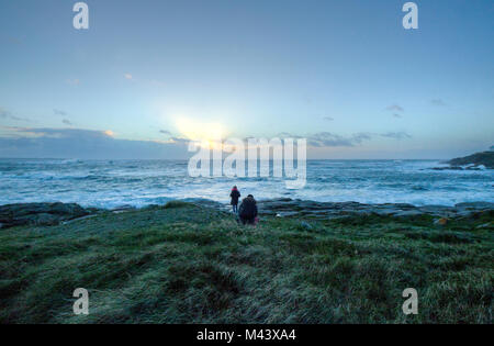 La Bretagna West Coast martoriata dalla tempesta Carmen, borgo di Le Couregant, Brittany, Francia. Foto Stock