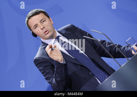 Merkel incontra il nuovo Primo Ministro italiano Renzi a Berlino. Foto Stock