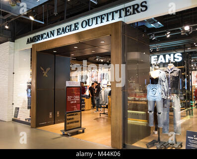HONG KONG - 4 febbraio 2018: American Eagle Outfitters in Hong Kong. American Eagle Outfitters, Inc. è un americano di abbigliamento e accessori rivenditore Foto Stock
