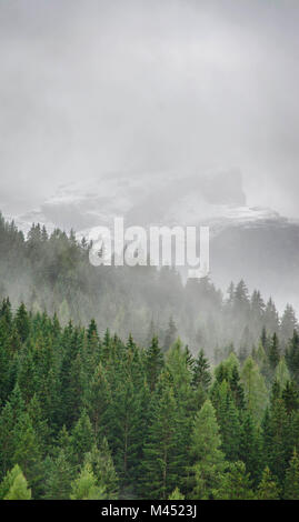 Il Piz Boè in primavera La Villa Alta Badia Alto Adige, Italia, Europa Foto Stock