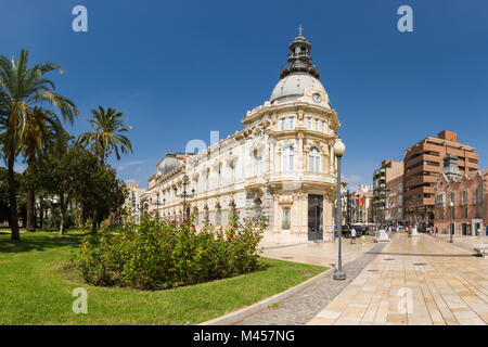 Il palazzo, o Town Hall di Cartagena accanto a Plaza Héroes de Cavite. Cartagena, Regione di Murcia, Spagna. Foto Stock