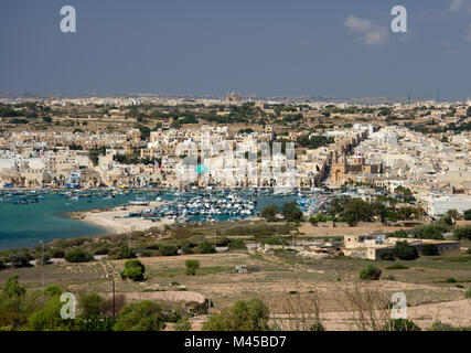 Vista del porto di Marsaxlokk in Malta. Foto Stock