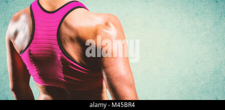 Immagine composita di ravvicinata di una donna muscolare Foto Stock