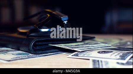 Equilibrio finanziario con dollari nell anno 2018 Foto Stock