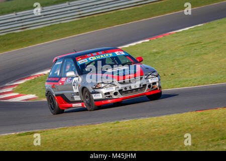 2000 Proton Satria Classe A superiore di stagno con driver Daniel Adams presso la CSCC incontro Snetterton Circuito motorino, Norfolk, Regno Unito. Foto Stock