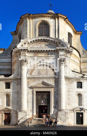 Venezia, Veneto / Italia - 2012/07/05: il centro di Venezia - il Canal Grande e San Jeremy chiesa Foto Stock