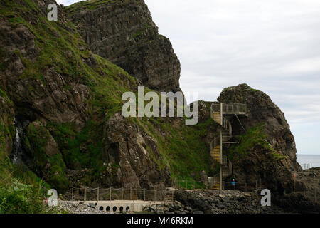 La Scogliera Gobbins percorso,l'ingresso,scala a spirale,Lookout Point,viewpoint,drammatica Cliff Walk,Ponte Metallico,ponti,Causeway Percorso Costiero,Islandmagee,C Foto Stock