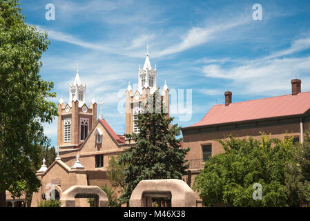 San Felipe de Neri Chiesa è una storica chiesa cattolica si trova sul lato nord della Città Vecchia Plaza in Albuquerque, Nuovo Messico. Costruito nel 1793, esso è o Foto Stock