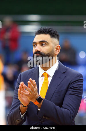 Kiev, Ucraina. 14 febbraio 2018. Hakim Salem, allenatore della squadra nazionale di Paesi Bassi, durante la FIBA Womens EuroBasket 2019 gioco Ucraina v Paesi Bassi al Palazzo dello Sport di Kiev. Credito: Oleksandr Prykhodko/Alamy Live News Foto Stock