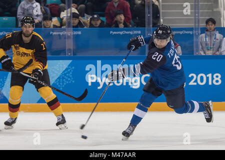 Gangneung, Corea del Sud. Xiv Feb, 2018. EELI TOLVANEN dei punteggi di Finlandia contro la Germania nel corso di Hockey su ghiaccio: Uomini Turno preliminare - Gruppo C a Gangneung Hockey Center durante il 2018 Pyeongchang Giochi Olimpici Invernali. Credito: Mark Avery/ZUMA filo/Alamy Live News Foto Stock