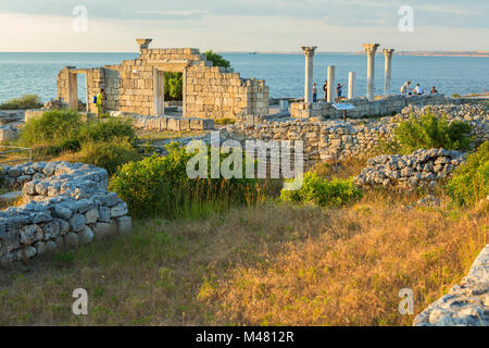 Antica Basilica di greco e di colonne di marmo in Chersonesus Taurica. Foto Stock