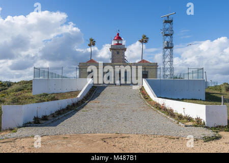 Il faro e il radar facility a Ponta da Piedade Foto Stock