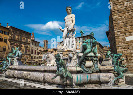 Fontana del Nettuno in Piazza della Signoria a Firenze Foto Stock