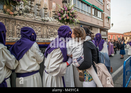 Fraternità penitenziale del Santo Cristo di amore, di Nostro Signore di dolori e di Nostra Signora della Carità in Cáceres. Foto Stock