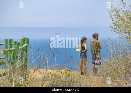 Coppia giovane a Viewpoint Santa Elena Ecuador Foto Stock