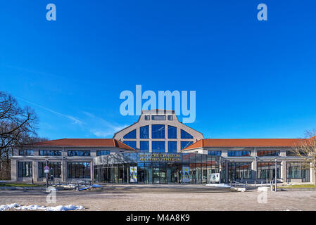 Ingresso principale del Deutsches Museum Verkehrszentrum,,Monaco di Baviera, Germania Foto Stock