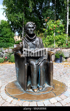 Stoccolma / Svezia - 2013/08/01: Isola Djurgarden, Junibacken museo dedicato ai personaggi della svedese della letteratura per ragazzi, statua del wr Foto Stock