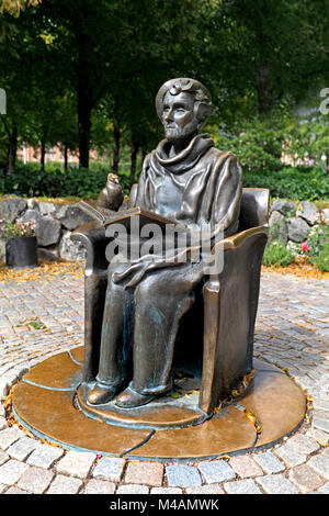 Stoccolma / Svezia - 2013/08/01: Isola Djurgarden, Junibacken museo dedicato ai personaggi della svedese della letteratura per ragazzi, statua del wr Foto Stock