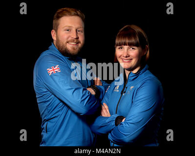 Gran Bretagna Para sciatore alpino Cavaliere Millie (destra) e guida Brett Wild durante il Team ParalympicsGB lanciare all'Hilton Deansgate, Manchester. Foto Stock