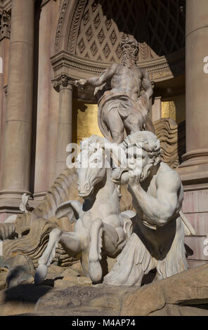 Replica della fontana di Trevi davanti al Forum Shops, il Caesars Palace di Las Vegas, Nevada, STATI UNITI D'AMERICA Foto Stock