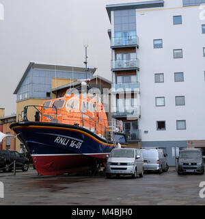 Febbraio 2018 - RNLI scialuppa di salvataggio è in fase di ristrutturazione e manutenzione Foto Stock