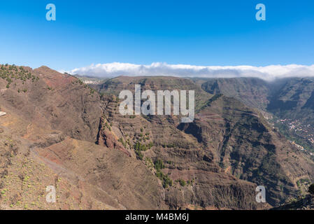 Trade Winds ed enormi nuvole al di sopra di La Gomera Foto Stock