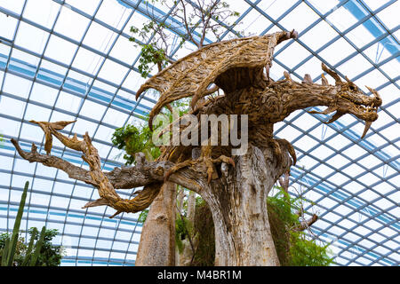 Statua del drago a giardini dalla Baia di Singapore Foto Stock